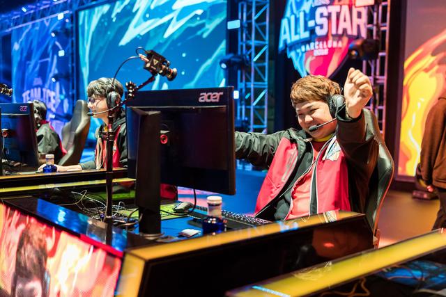 LPL 夏季分赛第5周第2天： CRISP 对阵 MISSING ， Rare Atom 对阵 ThunderTalk Gaming 。
